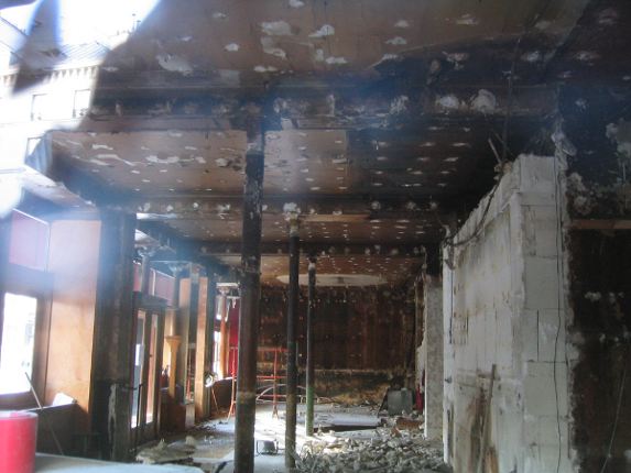 barinterieur.jpg, août 2009